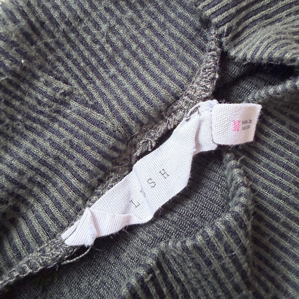 H&M Dark Green Women's Turtleneck Sweater - Picture 2 of 3